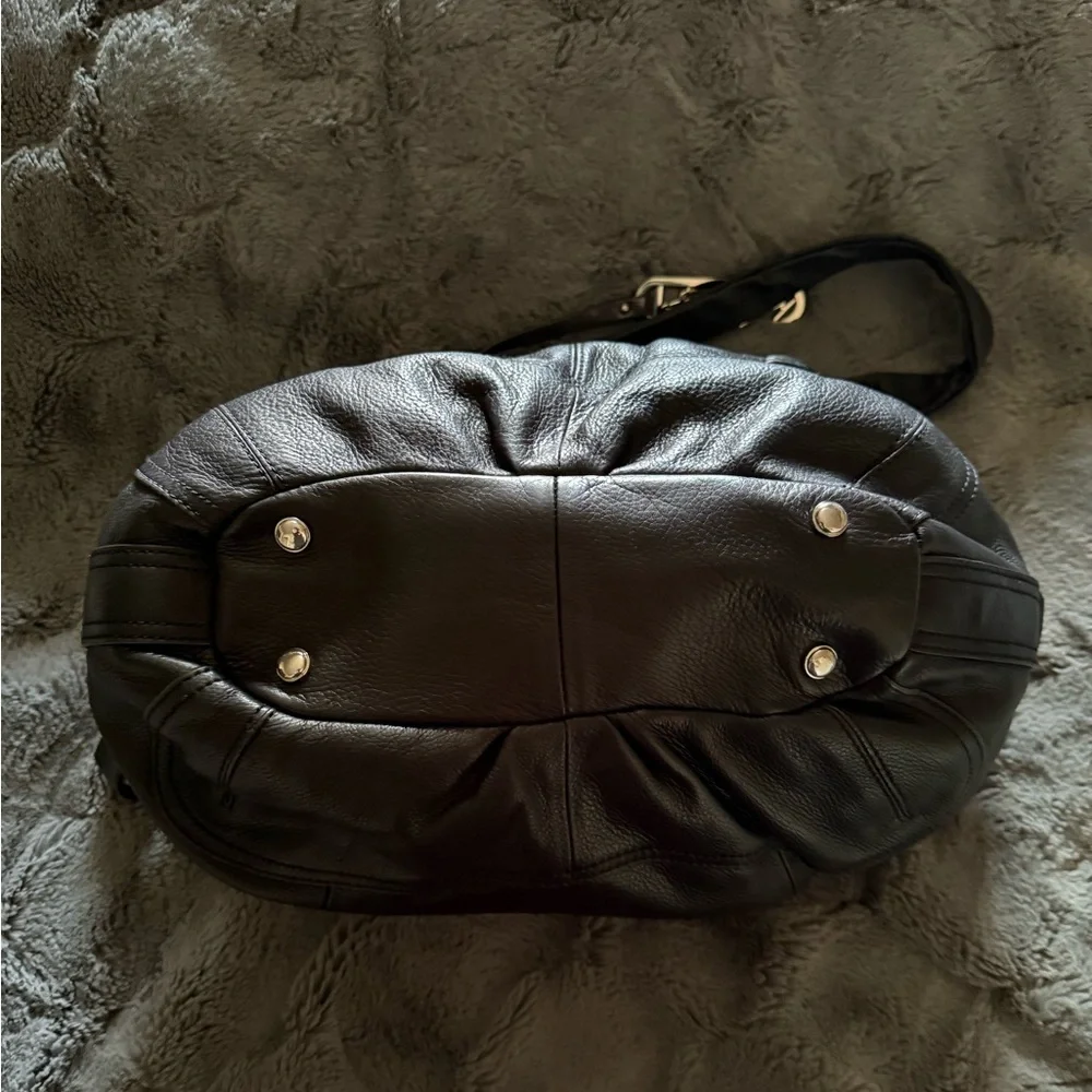 B Makowsky Black Leather Bag - Picture 7 of 9